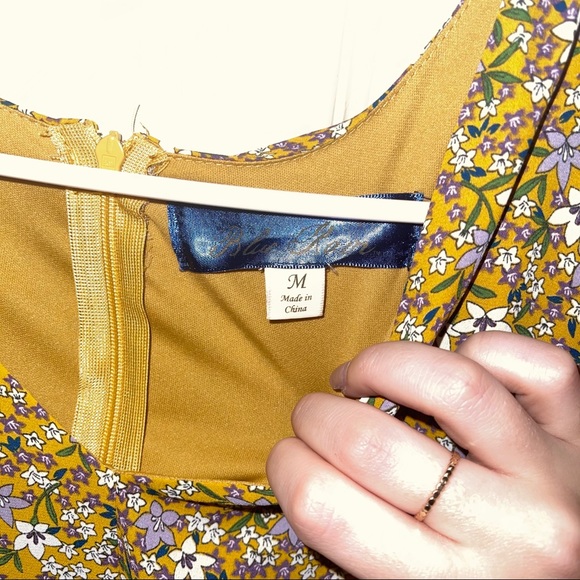 Francesca’s Floral Romper - Picture 5 of 5